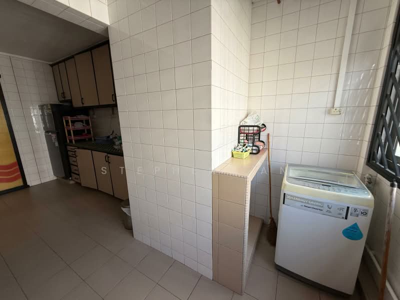 418 Hougang Avenue 8, 418 Hougang Avenue 8, 4 Bedrooms, 1,324 sqft, HDB Flat For Sale, by Stephen Tan, 500158668 - Kitchen - PropertyGuru.com.sg