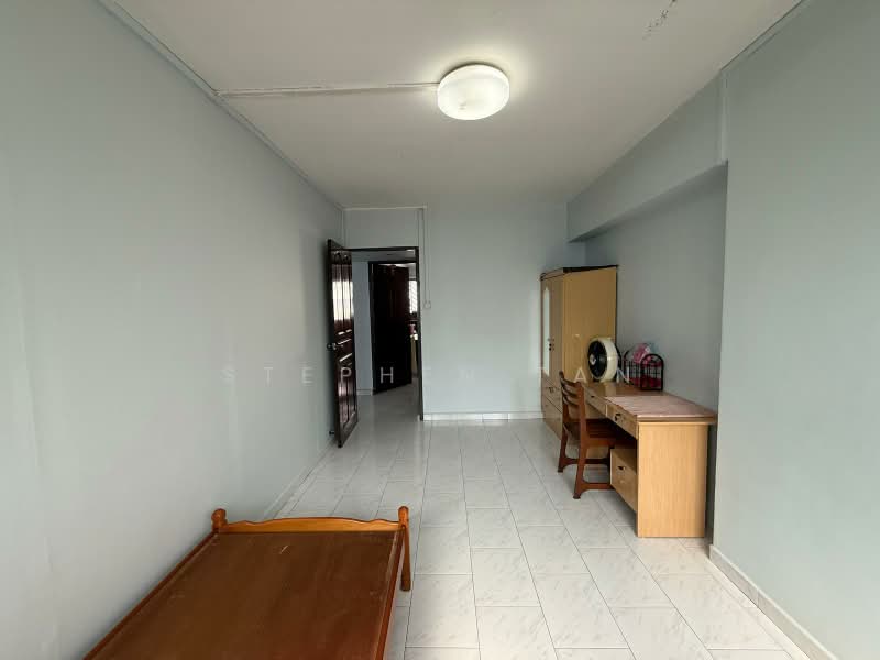 418 Hougang Avenue 8, 418 Hougang Avenue 8, 4 Bedrooms, 1,324 sqft, HDB Flat For Sale, by Stephen Tan, 500158668 - Bedroom - PropertyGuru.com.sg