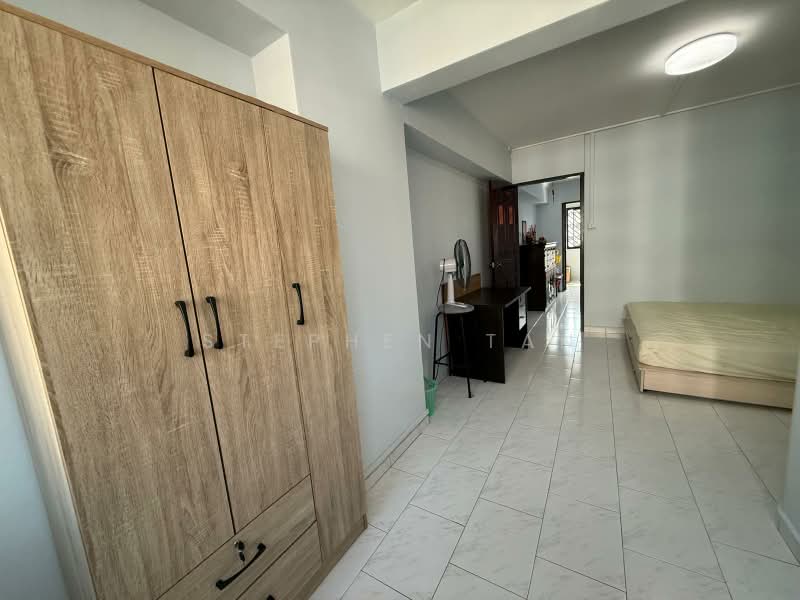 418 Hougang Avenue 8, 418 Hougang Avenue 8, 4 Bedrooms, 1,324 sqft, HDB Flat For Sale, by Stephen Tan, 500158668 - Bedroom - PropertyGuru.com.sg