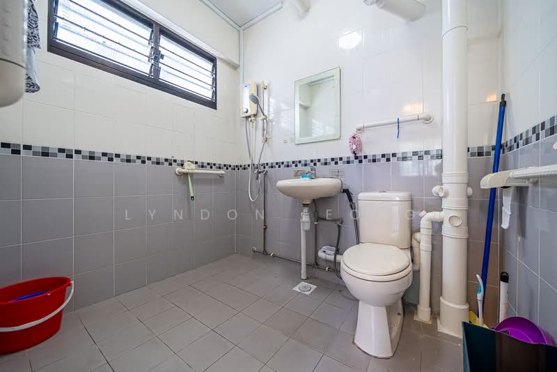 9 Jalan Rumah Tinggi, 9 Jalan Rumah Tinggi, 3 Bedrooms, 1,421 sqft, HDB Flat For Sale, by Lyndon Leong, 500158679 - Bathroom - PropertyGuru.com.sg
