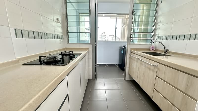 210B Punggol Place, 210B Punggol Place, 2 Bedrooms, 721 sqft, HDB Flat For Rent, by Serene Gan 顏詩玲, 500158690 - Kitchen - PropertyGuru.com.sg