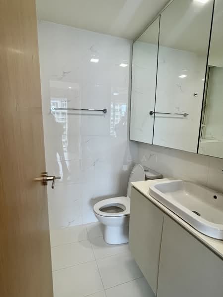 Ris Grandeur, 21 Elias Road, 2 Bedrooms, 1,066 sqft, Condominium For Rent, by Toby Cai 蔡稚享, 500158693 - Bathroom - PropertyGuru.com.sg