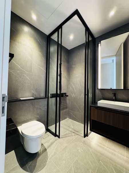 Petit Jervois, 33 Jervois Road, 2 Bedrooms, 1,001 sqft, Condominium For Rent, by Lyn Kwan, 500158732 - Bathroom - PropertyGuru.com.sg