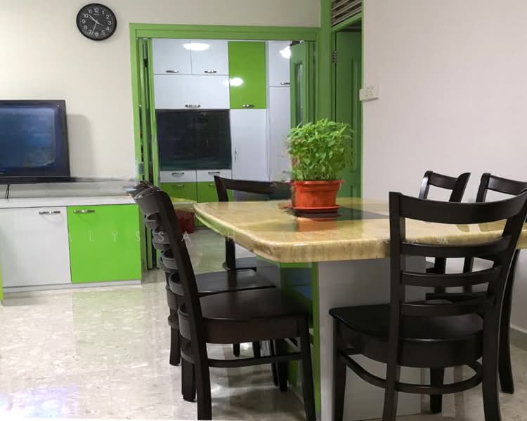 921 Jurong West Street 92, 921 Jurong West Street 92, Room Rental, 100 sqft, HDB Flat For Rent, by Alyssa Huang 黄家敏, 500158761 - Dining Room - PropertyGuru.com.sg