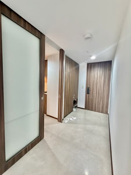Lentor Modern, Lentor Central, 3 Bedrooms, 969 sqft, Condominium For Sale, by Tina Zou, 500158764 - Entrance - PropertyGuru.com.sg