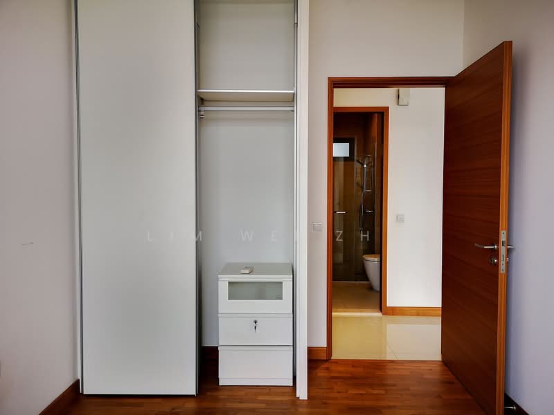 Cheap Rare 2B2B for Sale, , 2 Bedrooms, 850 sqft, Condominium For Sale, by Lim Wei Zhi, 500158765 - Interior - PropertyGuru.com.sg