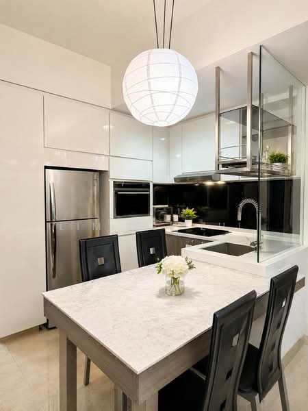Cheap Rare 2B2B for Sale at Woodhaven Condo!, Woodgrove Avenue, 2 Bedrooms, 850 sqft, Condominium For Sale, by Lim Wei Zhi, 500158765 - Kitchen - PropertyGuru.com.sg