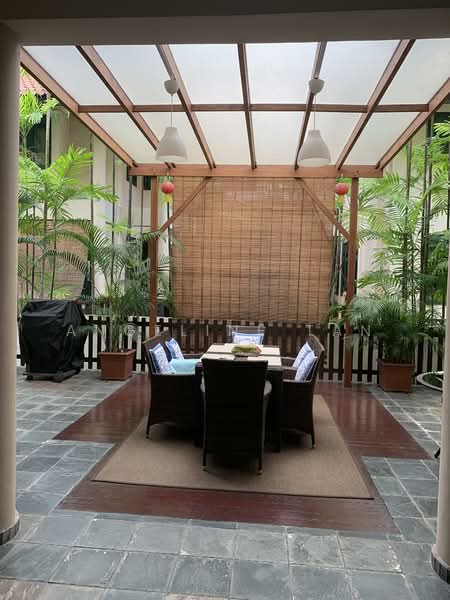 13 Ringwood Road, Ringwood Road, 4 Bedrooms, 3,500 sqft, Detached House For Rent, by Angeline Tan, 500158766 - Courtyard - PropertyGuru.com.sg