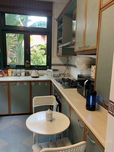 13 Ringwood Road, Ringwood Road, 4 Bedrooms, 3,500 sqft, Detached House For Rent, by Angeline Tan, 500158766 - Kitchen - PropertyGuru.com.sg