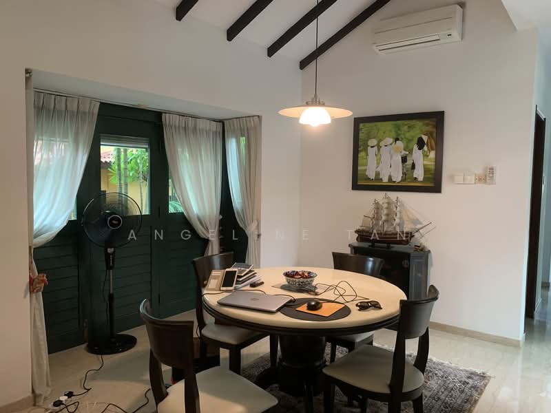 13 Ringwood Road, Ringwood Road, 4 Bedrooms, 3,500 sqft, Detached House For Rent, by Angeline Tan, 500158766 - Dining Room - PropertyGuru.com.sg