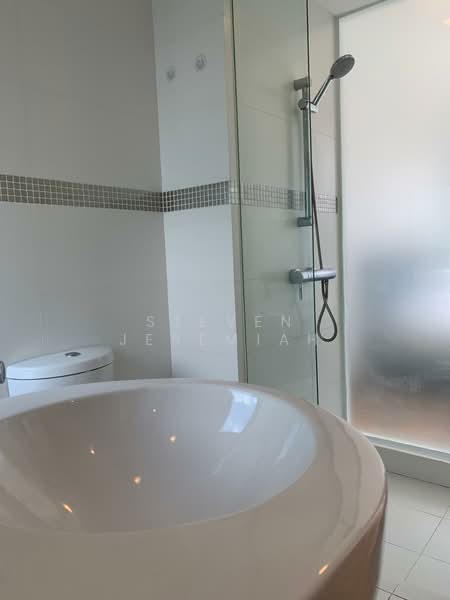 One-North Residences, 7 One-North Gateway, 2 Bedrooms, 980 sqft, Apartment For Rent, by Steven Jeremiah, 500158767 - Bathroom - PropertyGuru.com.sg