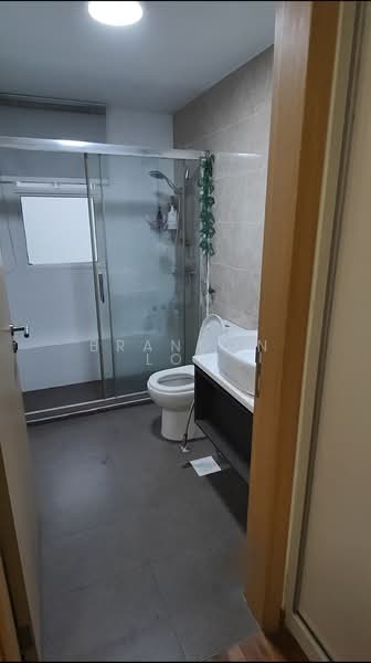 Forestville, 40 Woodlands Drive 16, 3 Bedrooms, 1,250 sqft, Executive Condominium For Rent, by Brandon Loh, 500158775 - Bathroom - PropertyGuru.com.sg