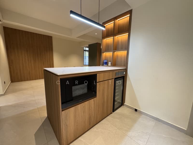 Grande Vista, 10 Cactus Drive, 3 Bedrooms, 1,647 sqft, Condominium For Sale, by Carol Toh, 500158776 - Kitchen - PropertyGuru.com.sg