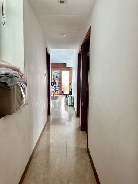 Lilydale, 556 Yishun Ave 6, 3 Bedrooms, 1,270 sqft, Condominium For Rent, by Adeline Goh Leng Khiang, 500158793 - Corridor - PropertyGuru.com.sg