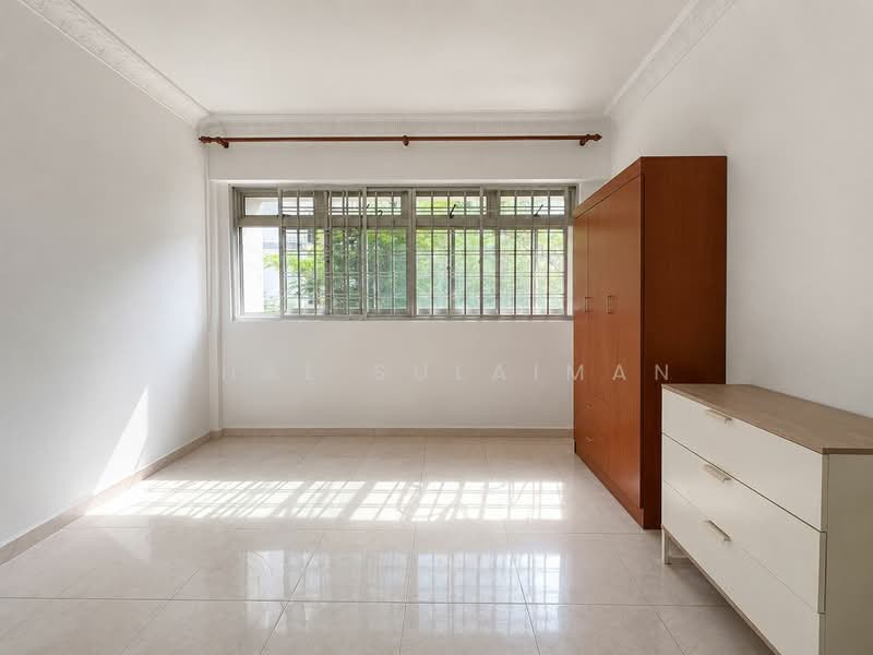 373 Tampines Street 34, 373 Tampines Street 34, 4 Bedrooms, 1,335 sqft, HDB Flat For Sale, by Chal Sulaiman, 500158811 - Common Room 2 - PropertyGuru.com.sg