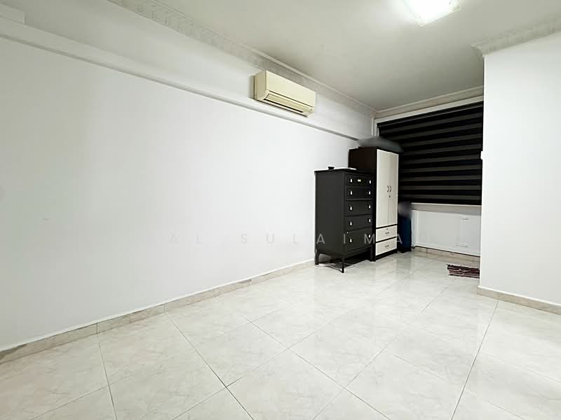 373 Tampines Street 34, 373 Tampines Street 34, 4 Bedrooms, 1,335 sqft, HDB Flat For Sale, by Chal Sulaiman, 500158811 - Master Bedroom - PropertyGuru.com.sg