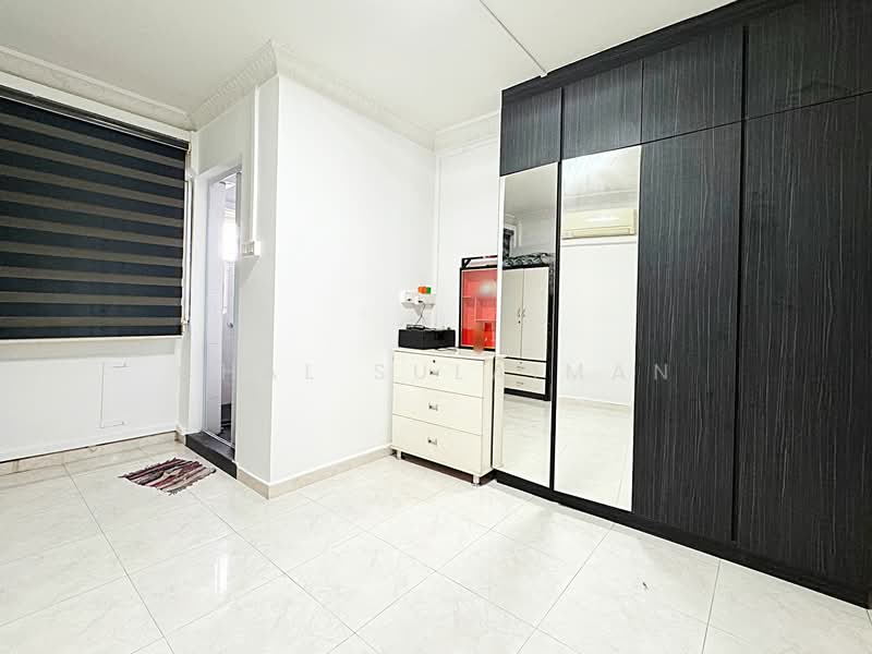 373 Tampines Street 34, 373 Tampines Street 34, 4 Bedrooms, 1,335 sqft, HDB Flat For Sale, by Chal Sulaiman, 500158811 - Master Bedroom - PropertyGuru.com.sg