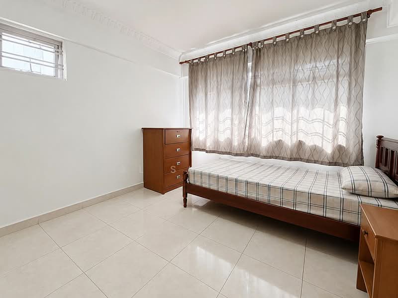 373 Tampines Street 34, 373 Tampines Street 34, 4 Bedrooms, 1,335 sqft, HDB Flat For Sale, by Chal Sulaiman, 500158811 - Study Room - PropertyGuru.com.sg