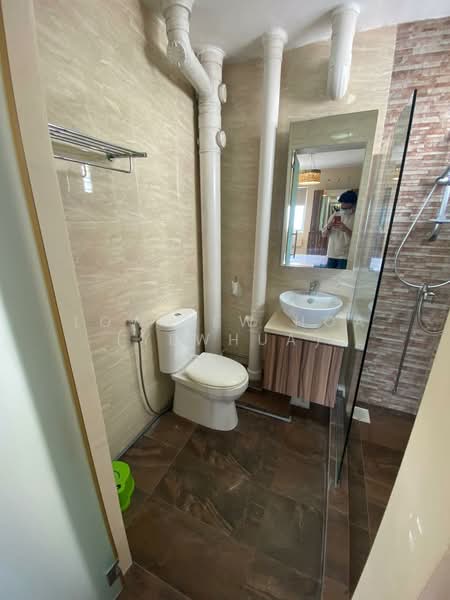 37 Telok Blangah Rise, 37 Telok Blangah Rise, 3 Bedrooms, 1,259 sqft, HDB Flat For Sale, by Low Yew Hoa (Yewhua), 500158817 - Bathroom - PropertyGuru.com.sg