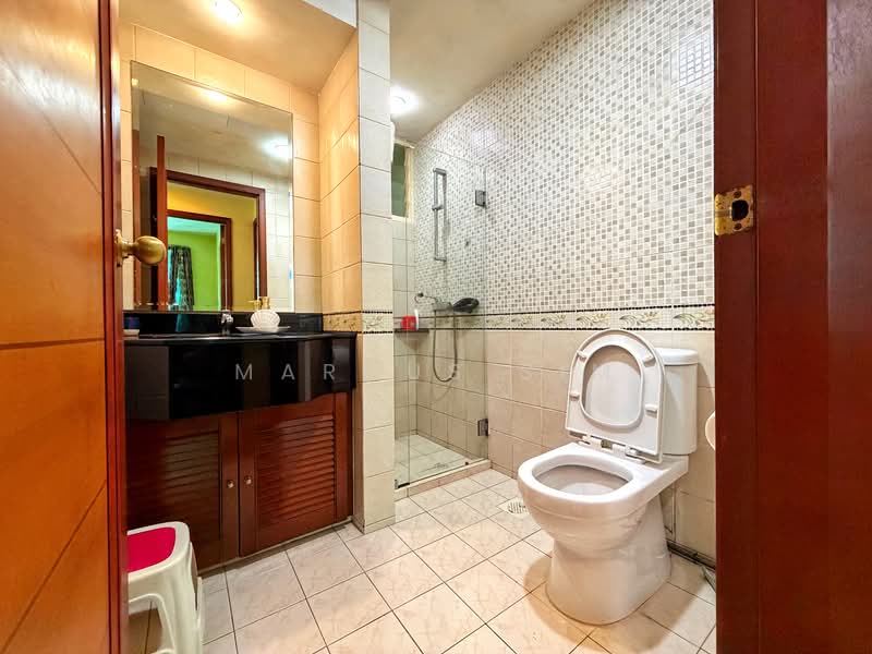 Yishun Emerald, 20 Canberra Drive, 2 Bedrooms, 1,033 sqft, Condominium For Sale, by Marcus Sim, 500158821 - Bathroom - PropertyGuru.com.sg