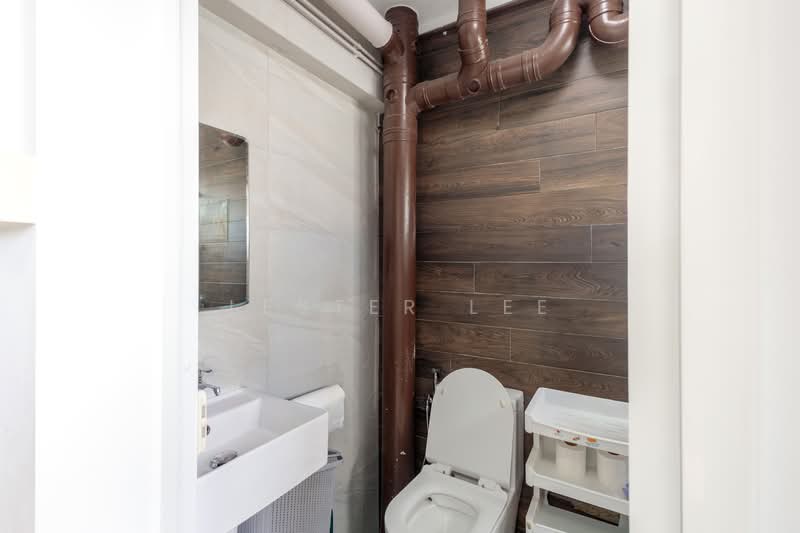 403 Serangoon Avenue 1, 403 Serangoon Avenue 1, 4 Bedrooms, 1,216 sqft, HDB Flat For Sale, by Lester Lee, 500158829 - Bathroom - PropertyGuru.com.sg