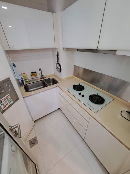 The Centris, 67 Jurong West Central 3, 4 Bedrooms, 980 sqft, Apartment For Rent, by Priscilla Lee, 500158843 - Kitchen - PropertyGuru.com.sg