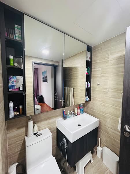 North Park Residences, 15 Yishun Central 1, 3 Bedrooms, 1,023 sqft, Condominium For Sale, by Doris Chiok C L, 500158846 - Bathroom - PropertyGuru.com.sg