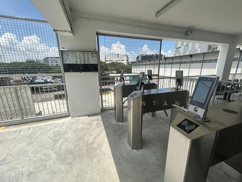 Workers Worker Domitory, , 3 Bedrooms, 1,200 sqft, Walk-up Apartment For Rent, by Rick Khiantani, 500158866 - Exterior - PropertyGuru.com.sg