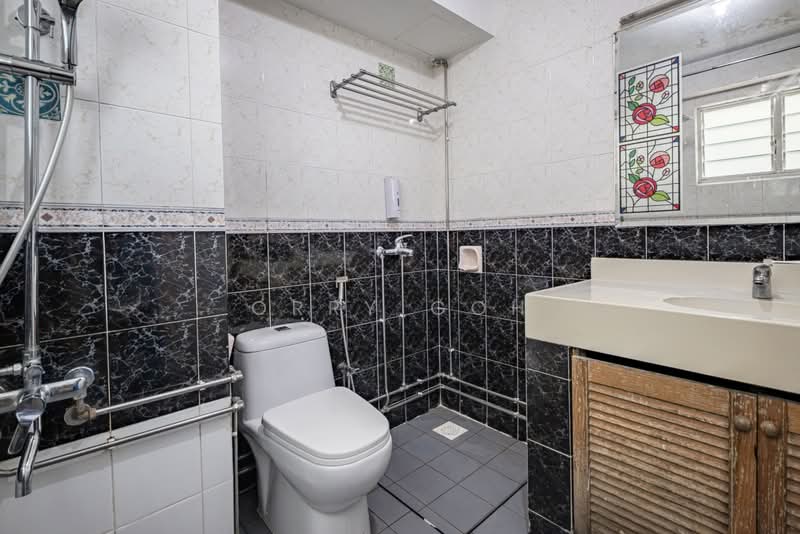 Melville Park, 28 Simei Street 1, 3 Bedrooms, 1,399 sqft, Condominium For Sale, by Orry Goh, 500158867 - Bathroom - PropertyGuru.com.sg