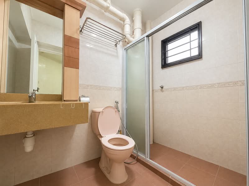 203E Compassvale Road, 203E Compassvale Road, 3 Bedrooms, 1,184 sqft, HDB Flat For Sale, by Lui Yen Yuin, 500158869 - Bathroom - PropertyGuru.com.sg