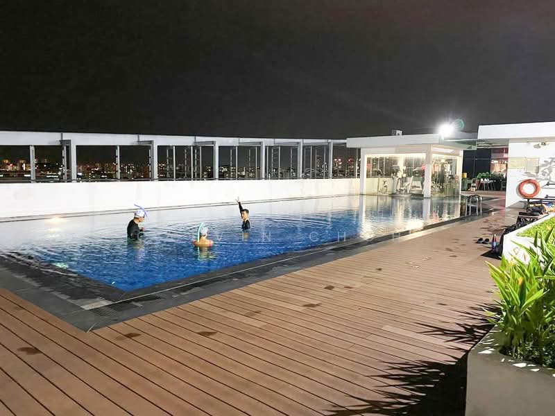 Oxley BizHub 2, 62 Ubi Road 1, 1,023 sqft, Light Industrial (B1) For Sale, by Calvin Choh, 500158878 - Pool - CommercialGuru.com.sg