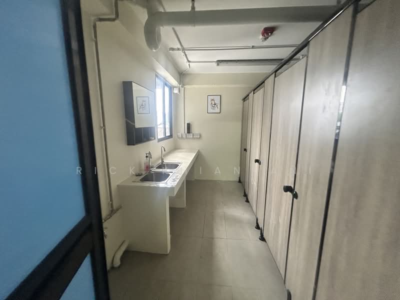 Worker Workers Accomodation, Dormitory for Workers, 3 Bedrooms, 1,500 sqft, Walk-up Apartment For Rent, by Rick Khiantani, 500158881 - PropertyGuru.com.sg