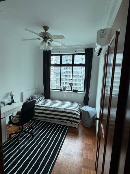 Spring Grove, 53A Grange Road, 3 Bedrooms, 1,388 sqft, Condominium For Rent, by Tina Jethmal, 500158882 - Bedroom - PropertyGuru.com.sg