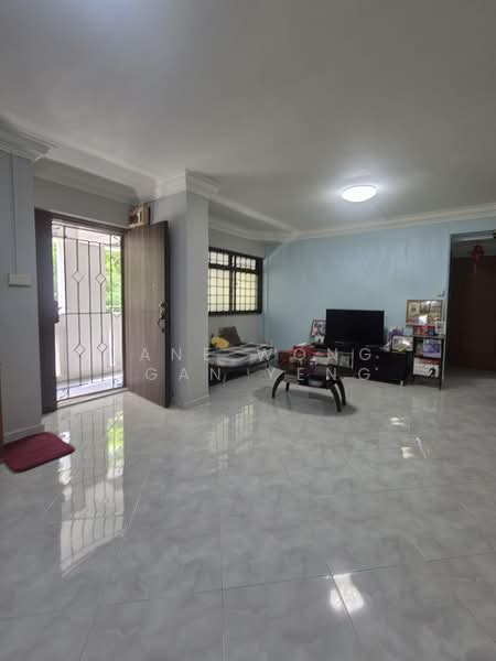 571 Hougang Street 51, 571 Hougang Street 51, Room Rental, 80 sqft, HDB Flat For Rent, by Jane Wong Ngan Yeng, 500158913 - Living Room - PropertyGuru.com.sg