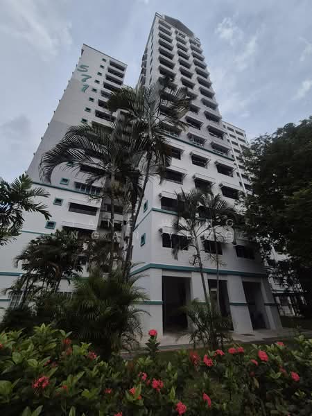 571 Hougang Street 51, 571 Hougang Street 51, Room Rental, 80 sqft, HDB Flat For Rent, by Jane Wong Ngan Yeng, 500158913 - Exterior - PropertyGuru.com.sg