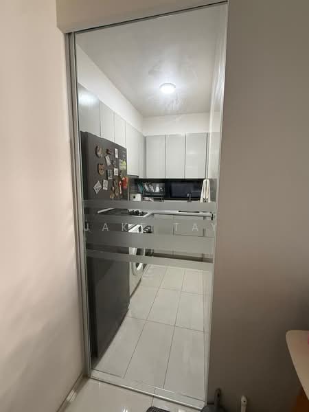 The Wisteria, 590 Yishun Ring Road, 2 Bedrooms, 710 sqft, Condominium For Rent, by Jake Tay, 500158924 - Kitchen - PropertyGuru.com.sg