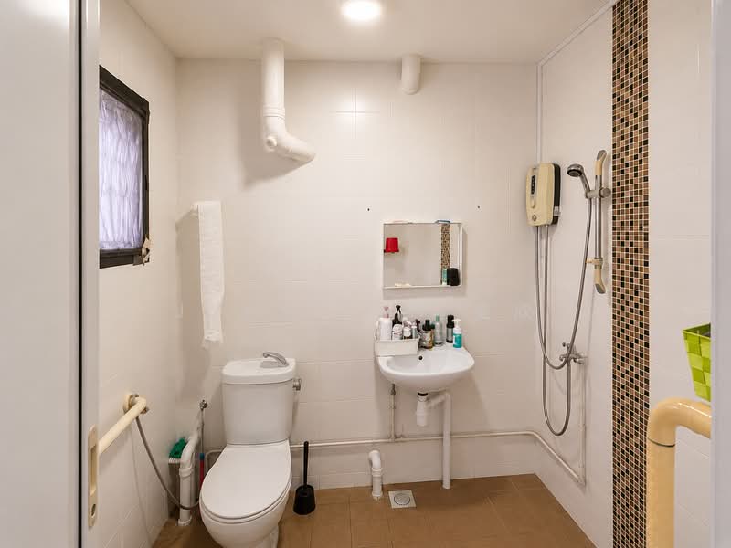 106 Gangsa Road, 106 Gangsa Road, 2 Bedrooms, 1,109 sqft, HDB Flat For Sale, by John Tan 奕欣, 500158925 - Bathroom - PropertyGuru.com.sg