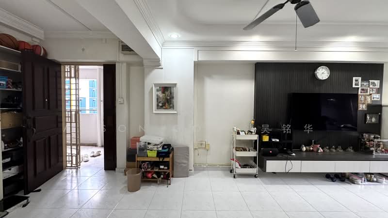 328 Sembawang Crescent, 328 Sembawang Crescent, 3 Bedrooms, 1,087 sqft, HDB Flat For Sale, by Anson Goh  吴铭华, 500158933 - Living Room - PropertyGuru.com.sg
