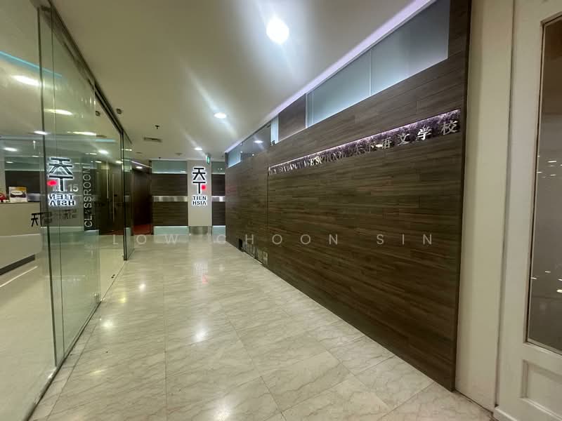 Singapore Shopping Centre, 190 Clemenceau Avenue, 8,654 sqft, Other Retail For Sale, by Low Choon Sin, 500158943 - Corridor - CommercialGuru.com.sg