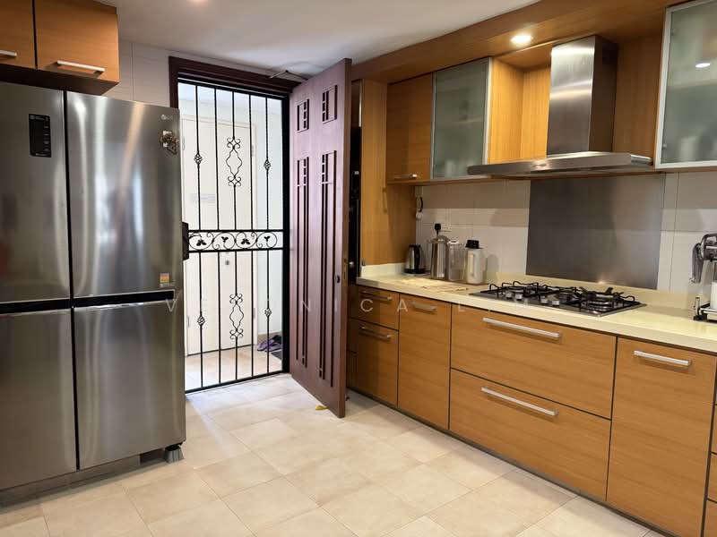 Palm Spring, 16 Ewe Boon Road, 4 Bedrooms, 1,900 sqft, Condominium For Sale, by Veronica Lim, 500158949 - Kitchen - PropertyGuru.com.sg