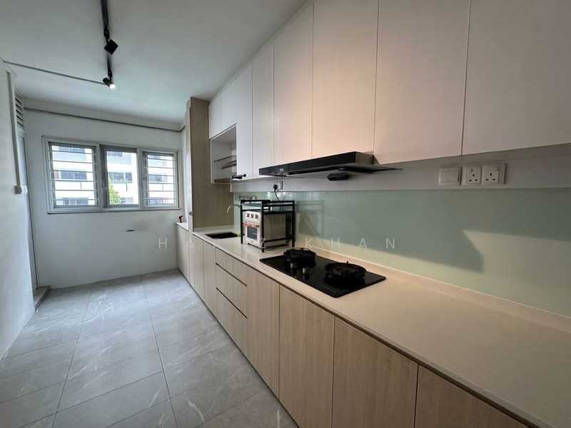 252 Bangkit Road, 252 Bangkit Road, 2 Bedrooms, 786 sqft, HDB Flat For Sale, by Hafiz Khan, 500158950 - Kitchen - PropertyGuru.com.sg