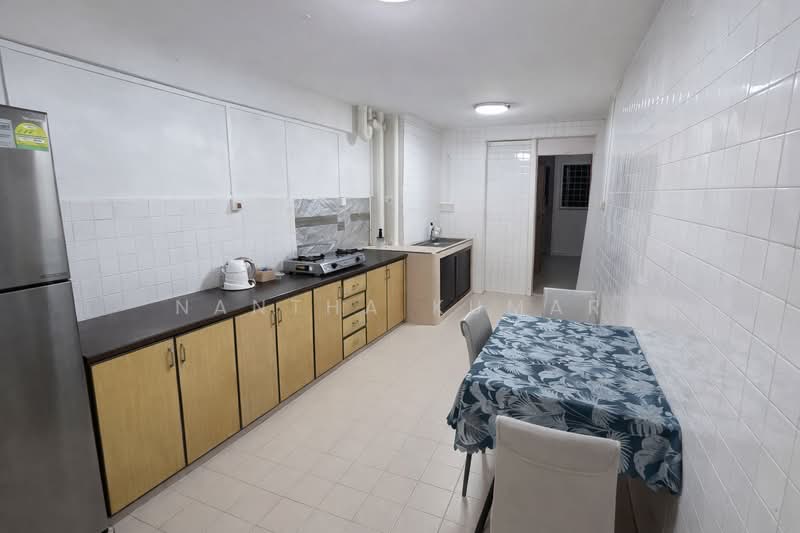 343 Clementi Avenue 5, 343 Clementi Avenue 5, 2 Bedrooms, 721 sqft, HDB Flat For Sale, by Nantha Kumar, 500158963 - Kitchen - PropertyGuru.com.sg