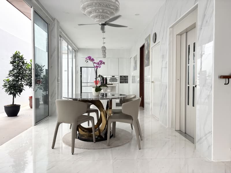 Serangoon Garden Estate, Huddington Avenue, 4 Bedrooms, 4,500 sqft, Corner Terrace For Rent, by Elisabeth Yiong, 500158971 - Interior - PropertyGuru.com.sg