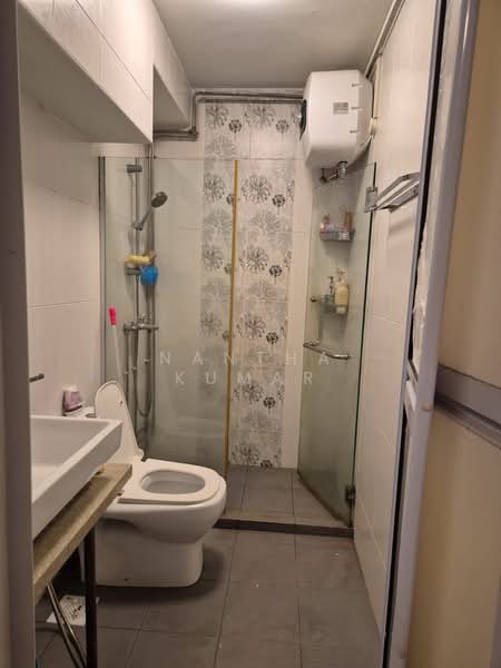 533 Bukit Panjang Ring Road, 533 Bukit Panjang Ring Road, 3 Bedrooms, 1,313 sqft, HDB Flat For Sale, by Nantha Kumar, 500158972 - Bathroom - PropertyGuru.com.sg