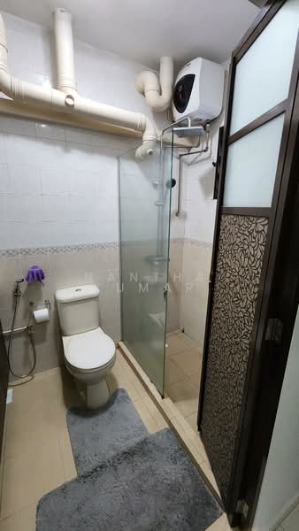 690D Choa Chu Kang Crescent, 690D Choa Chu Kang Crescent, 3 Bedrooms, 1,184 sqft, HDB Flat For Sale, by Nantha Kumar, 500158986 - Bathroom - PropertyGuru.com.sg