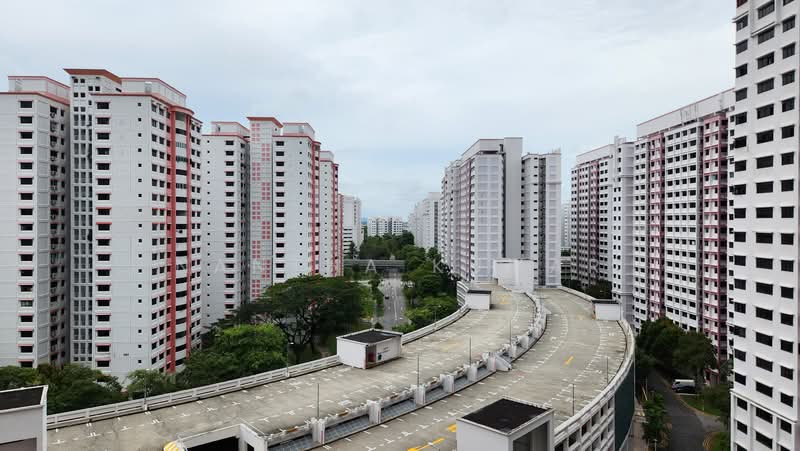 690D Choa Chu Kang Crescent, 690D Choa Chu Kang Crescent, 3 Bedrooms, 1,184 sqft, HDB Flat For Sale, by Nantha Kumar, 500158986 - Exterior - PropertyGuru.com.sg