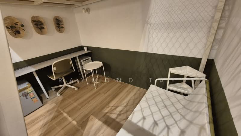 Room near Tiong Bahru and Havelock MRT, , Room Rental, 160 sqft, Shophouse For Rent, by Raymond Tay, 500158995 - Study - PropertyGuru.com.sg