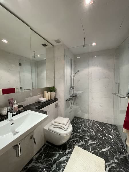One Shenton, 1 Shenton Way, 5 Bedrooms, 6,674 sqft, Condominium For Sale, by Boren Ang, 500158999 - Bathroom - PropertyGuru.com.sg