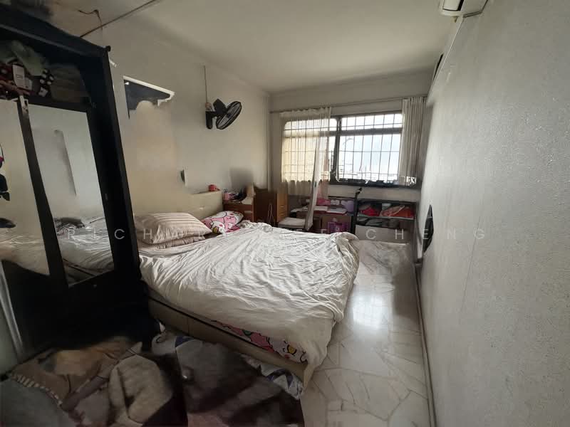 641 Jurong West Street 61, 641 Jurong West Street 61, 3 Bedrooms, 1,292 sqft, HDB Flat For Rent, by Richard Lee Cheng Guan, 500159006 - Bedroom - PropertyGuru.com.sg