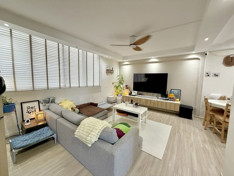 124 Bishan Street 12, 124 Bishan Street 12, 3 Bedrooms, 904 sqft, HDB Flat For Sale, by Terence Tan, 500159010 - Living Room - PropertyGuru.com.sg